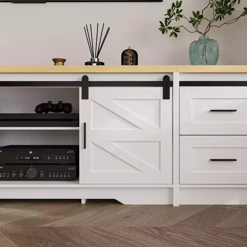 Consola de TV de estilo rústico moderno con puertas corredizas de diseño cruzado
