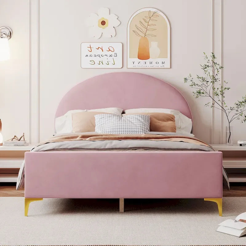 Gepolstertes Plattformbett mit klassischem halbrundem Kopfteil und Metallbeinen