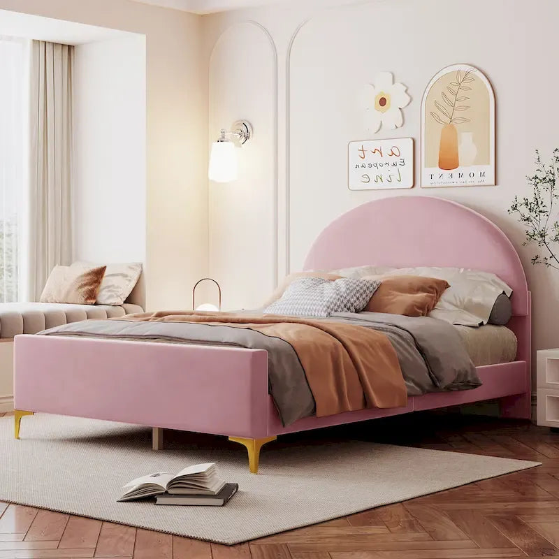 Gepolstertes Plattformbett mit klassischem halbrundem Kopfteil und Metallbeinen
