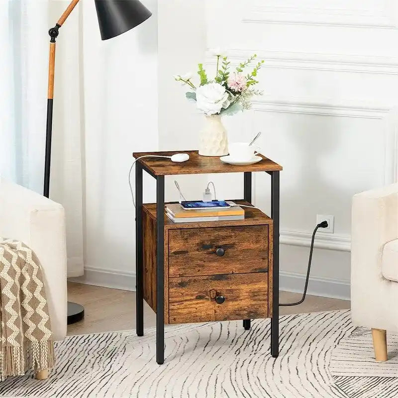 Table d’appoint avec station de recharge - 15.7D x 15.7W x 24H