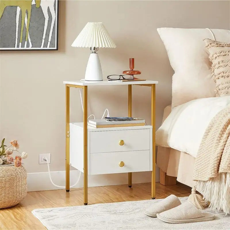 Table d’appoint avec station de recharge - 15.7D x 15.7W x 24H